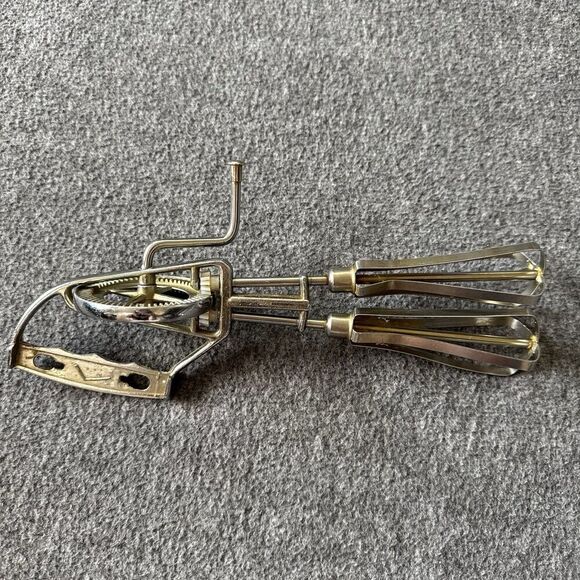 Vintage Hand Crank Mixer Egg Beater Stainless Steel No Plastic Handle Japan - Picture 2 of 4